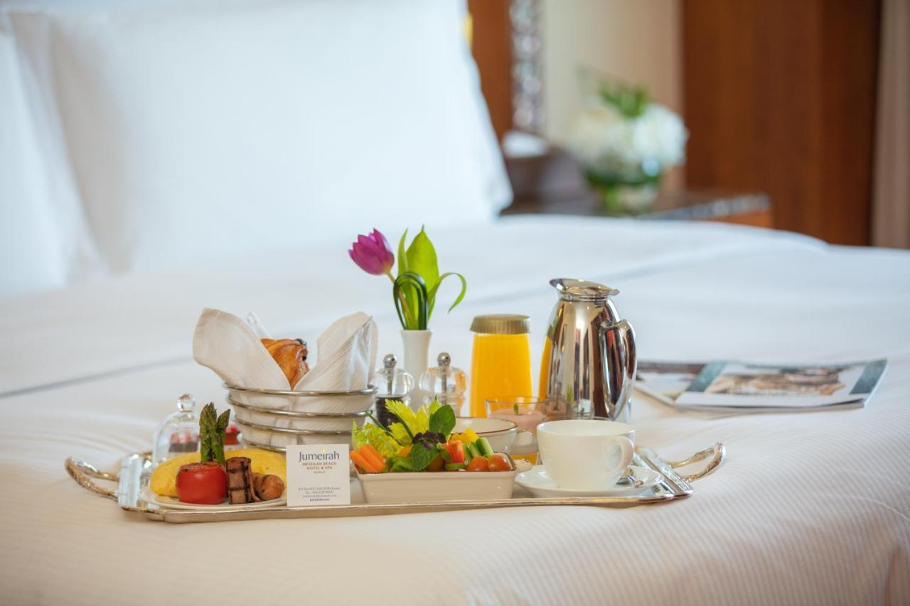 Jumeirah Messilah Beach Kuwait Кувейт Экстерьер фото Room service