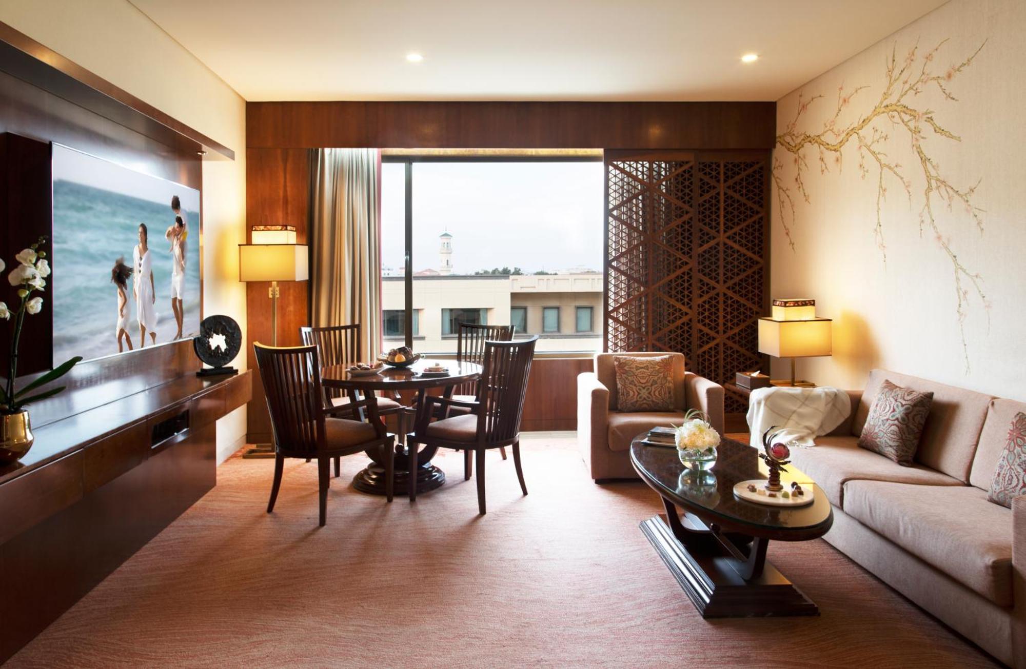 Jumeirah Messilah Beach Kuwait Кувейт Экстерьер фото A suite at The Park, Hyderabad